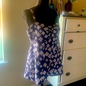 Patagonia tank size 10. Dark navy with white print. Back zipper, button-strap